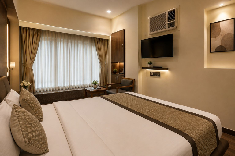 Others 4, The Crown Hotel Lokhandwala Andheri, Mumbai Suburban