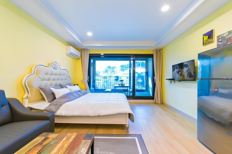 Bedroom 5, Gangreung Haesolnaeeum Pensyeon, Gangneung
