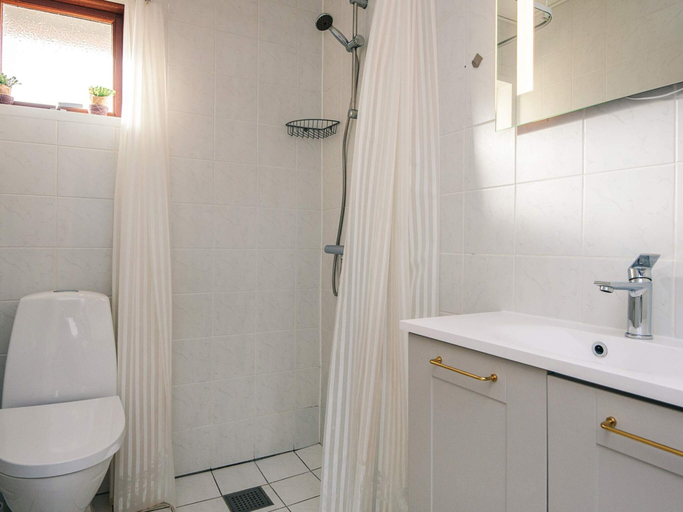 Others 4, 4 Person Holiday Home in Romo, Tønder
