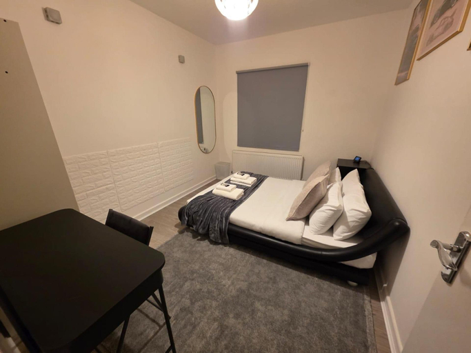 Others 2, Apartment Sleeps 5 With Wifi, London