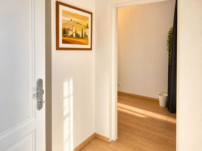 Others 2, Vienna Unpacked 1BR near Westbahnhof, Wien
