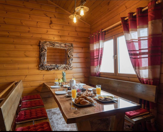 Others 5, Cave Chalet, Central Greece