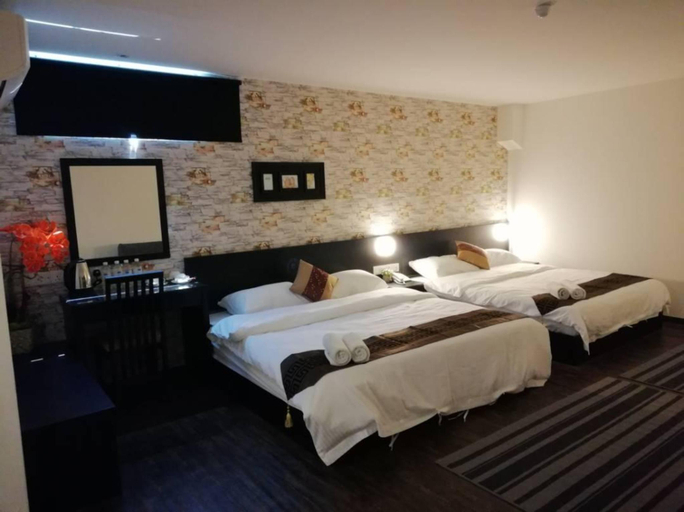 Bedroom 2, 52 The Grace Hotel, Muar