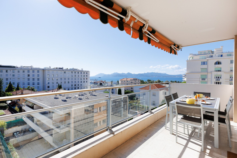 Others 5, 3ch-terrasse Vuemer Parking Croisette 5mina3b138, Alpes-Maritimes