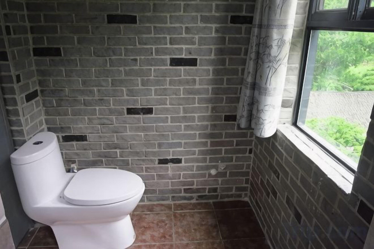 Bathroom 3, Yellow Cloth Reflection Inn, Guilin