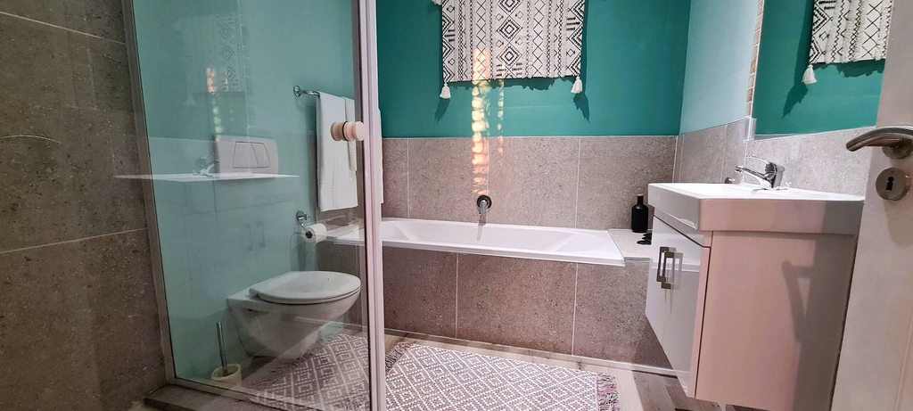 Others 2, Stylish Condo Retreat Near Cape Town Beaches, City of Cape Town