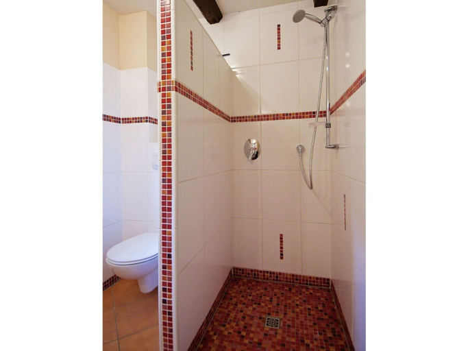 Others 3, Holiday Home in Stocksee With Swimming Pool, Segeberg