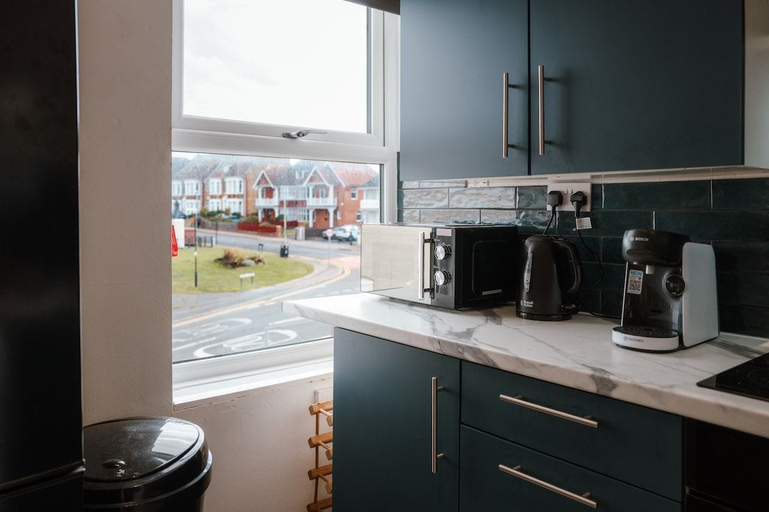 Others 5, Sea-view Herne Bay Apartment Parking Sleeps 5, Kent