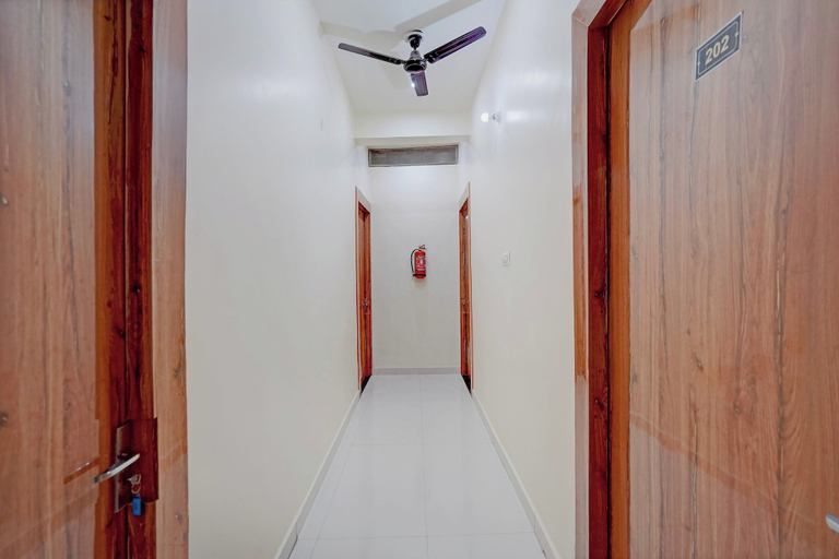 Others 3, Hotel O Sapphire Grand, Lucknow