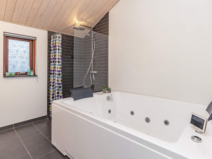 Bathroom 3, 4 Star Holiday Home in Skals, Viborg
