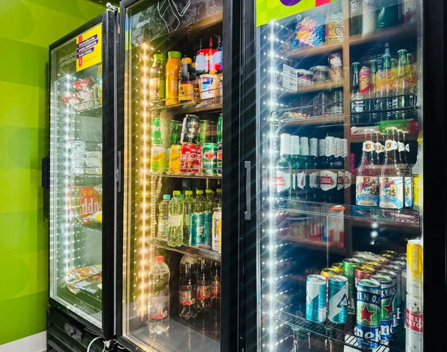 Food & Drinks