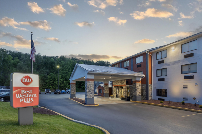 Exterior & Views 1, Best Western Plus Executive Inn, Elk