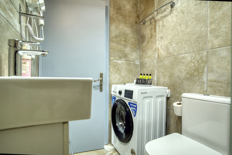 Bathroom 5, Data Maisonettes and More, North Aegean