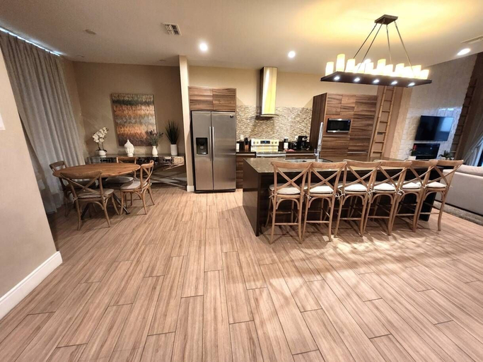 Others 2, Magic Village 8guests Jacuzzi 8 min Disney, Osceola