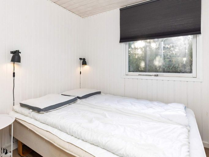 Bedroom 3, 6 Person Holiday Home in Blokhus, Jammerbugt
