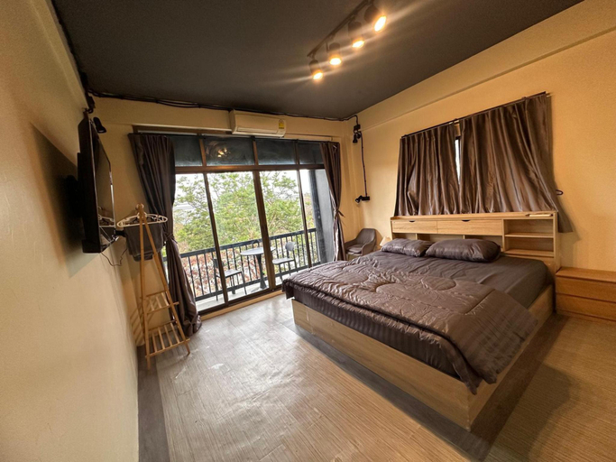 Bedroom 3, Friends Station Hostel Cafe, Pattaya