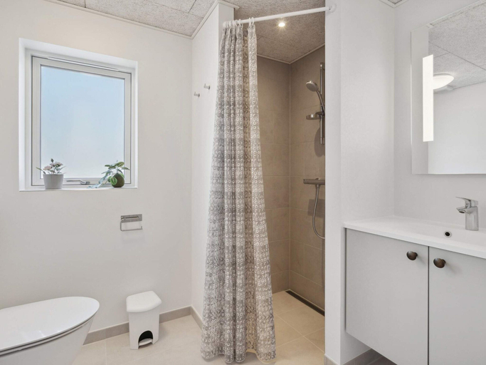 Others 2, 18 Person Holiday Home in Henne, Varde
