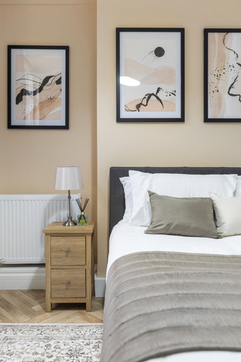 Others 5, Cosy Earls Court 2-bed Apartment, Sleeps 6, London