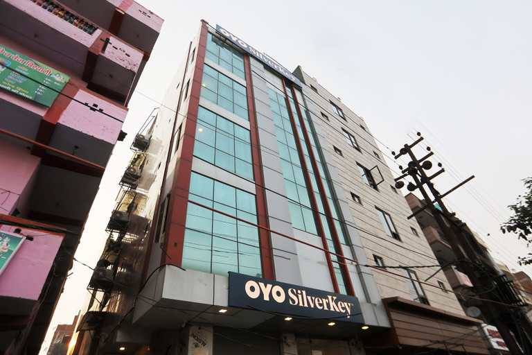 Others 5, HOTEL SILVERKEY NEAR LIC BUILDING MAIN, Gautam Buddha Nagar