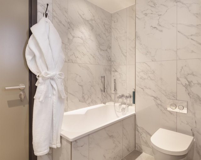 Bathroom 4, Hilton Woking, Surrey