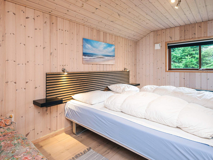 Bedroom 2, 4 Star Holiday Home in Blavand, Varde