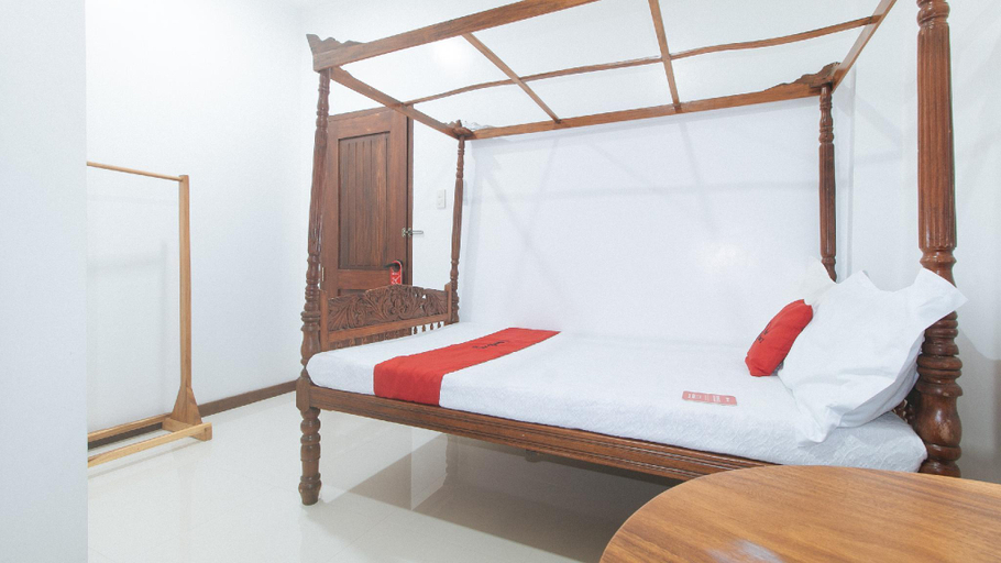 Bedroom 4, RedDoorz @ Casa Rafaelle Transient Ilocos Sur, San Vicente