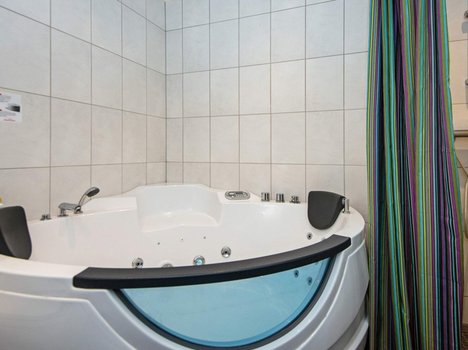 Bathroom 3, 5 Star Holiday Home in Romo, Tønder