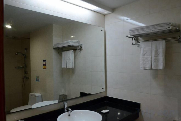 Bathroom 4, Hexing Hotel, Shenzhen