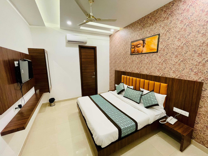 Others 4, Collection O Hotel V5, Amritsar