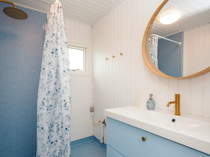 Bathroom 4, 4 Person Holiday Home in Juelsminde, Hedensted