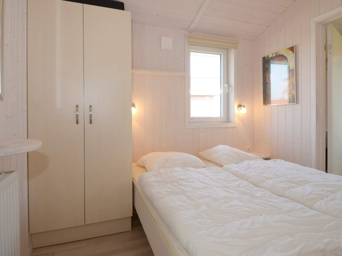 Bedroom 2, Holiday Home in Grömmitz, Ostholstein
