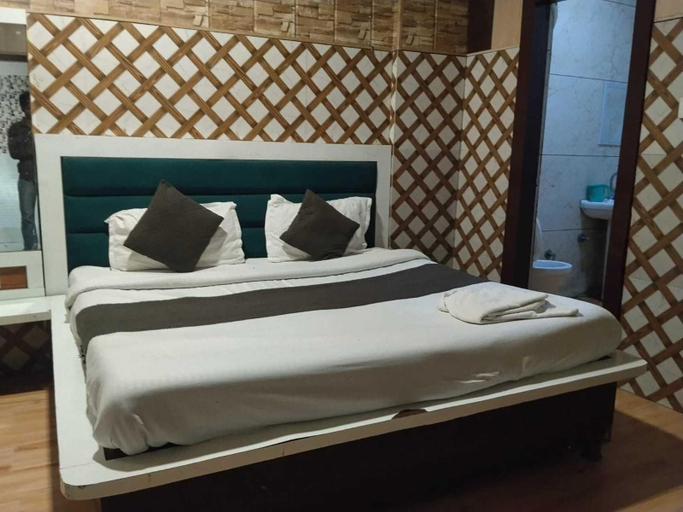 Others 3, Hotel O IJ Grand, Amritsar