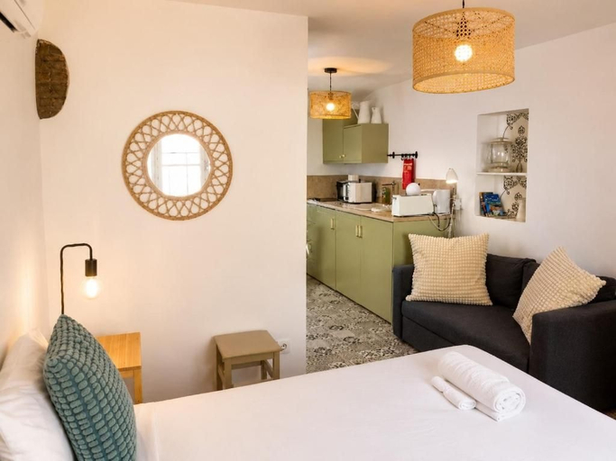 Bedroom 2, Alfama Cozy Studios by Get Your Stay, Lisbon