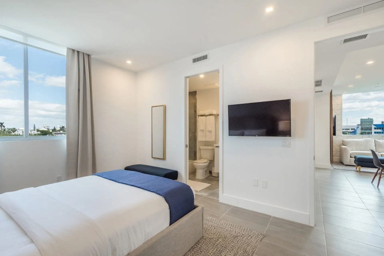 Others 5, Modern 2BR in South Beach 5 Min Walk to Beach, Miami-Dade