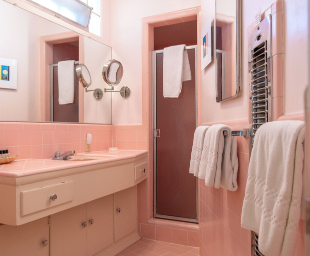 Bathroom 3, Orbit In - 21 and Over - A Town & Desert Boutique Hotel, Riverside