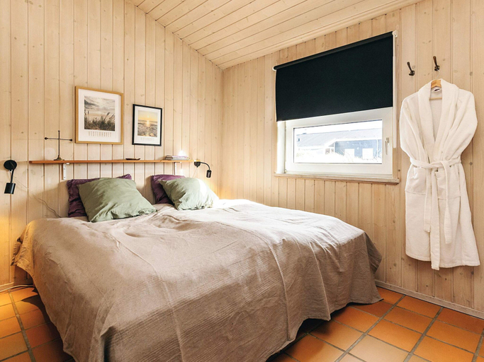 Bedroom 2, 5 Star Holiday Home in Hjorring, Hjørring