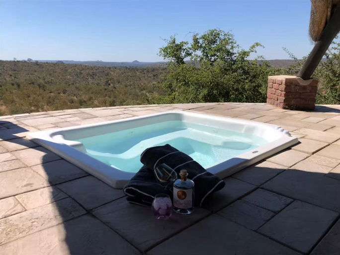 Others 4, Tulani Manor, Mopani