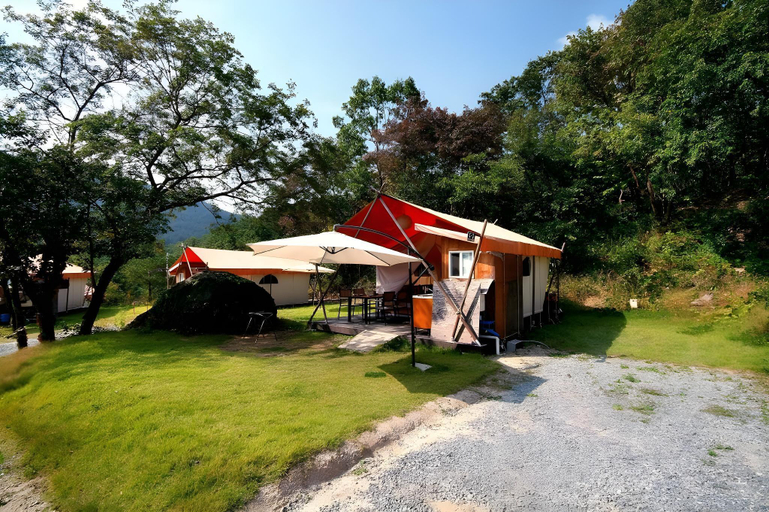 Exterior & Views 5, Pocheon Sanjeong Hosoo Glamping, Cheorwon
