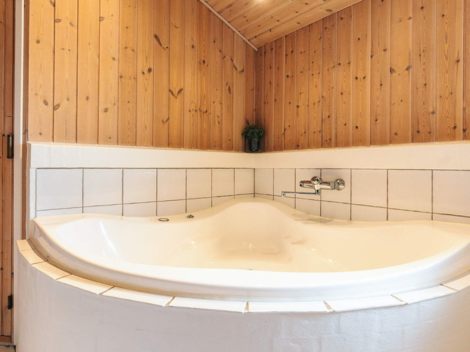Bathroom 3, 5 Star Holiday Home in Lokken, Hjørring