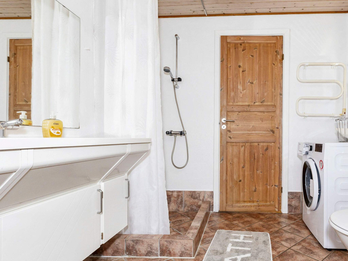 Bathroom 3, 8 Person Holiday Home in Hojslev, Skive