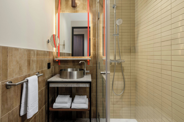 Bathroom 4, Clubtrotteur Paris, a Tribute Portfolio Hotel, Paris
