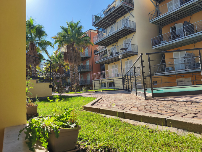 Others 3, Ad un passo dal Sole, Savona