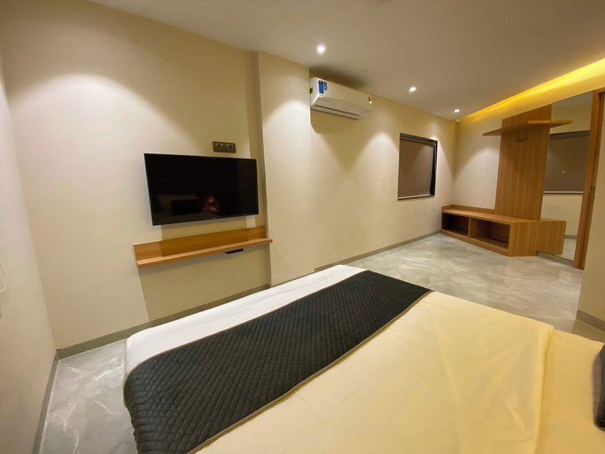 Others 3, Hotel O Prime Park, Nanded