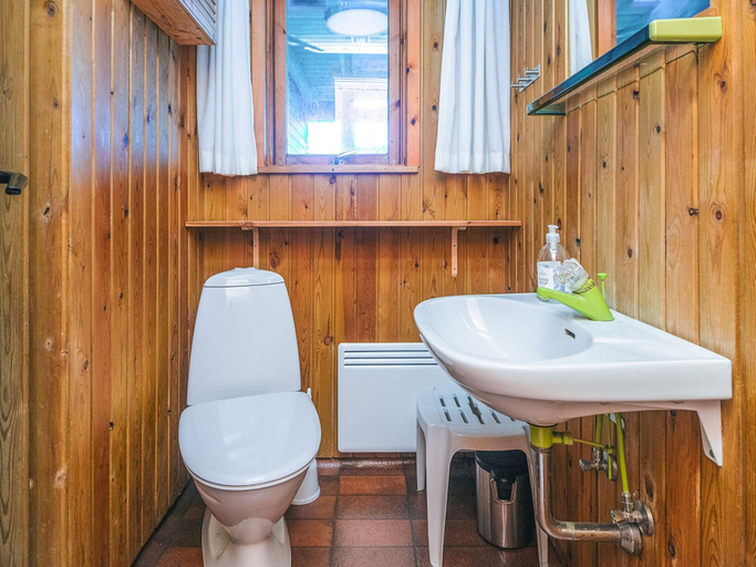 Bathroom 3, 6 Person Holiday Home in Henne, Varde