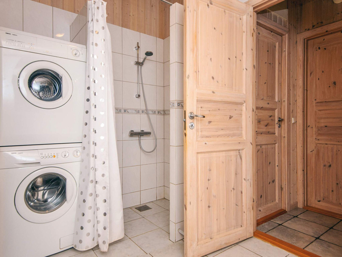 Bathroom 3, Secluded Holiday Home in Henne near Beach, Varde