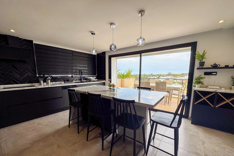 Others 2, The Penthouse Gammarth 360° Sea Views, La Marsa