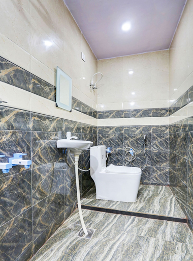 Bathroom, Hotel O Swarnim hotel, Alwar