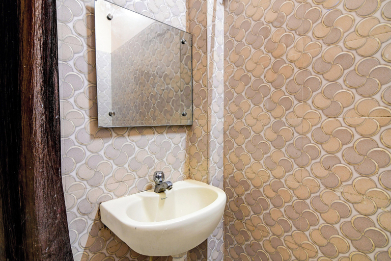 Bathroom, Hotel O Padmavati Projects, North 24 Parganas