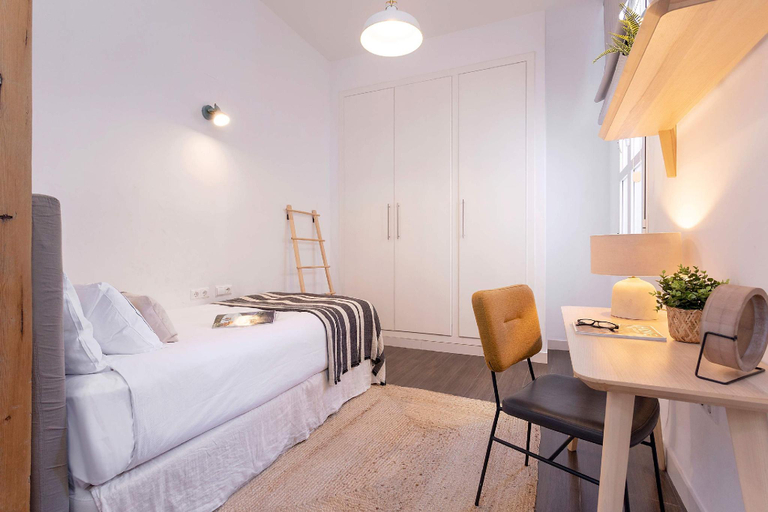 Others 3, Luxury apartment in Malaga. Larios VI, Málaga