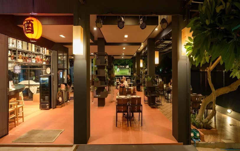 Food & Drinks 3, The Loft Seaside Sriracha Hotel, Si Racha